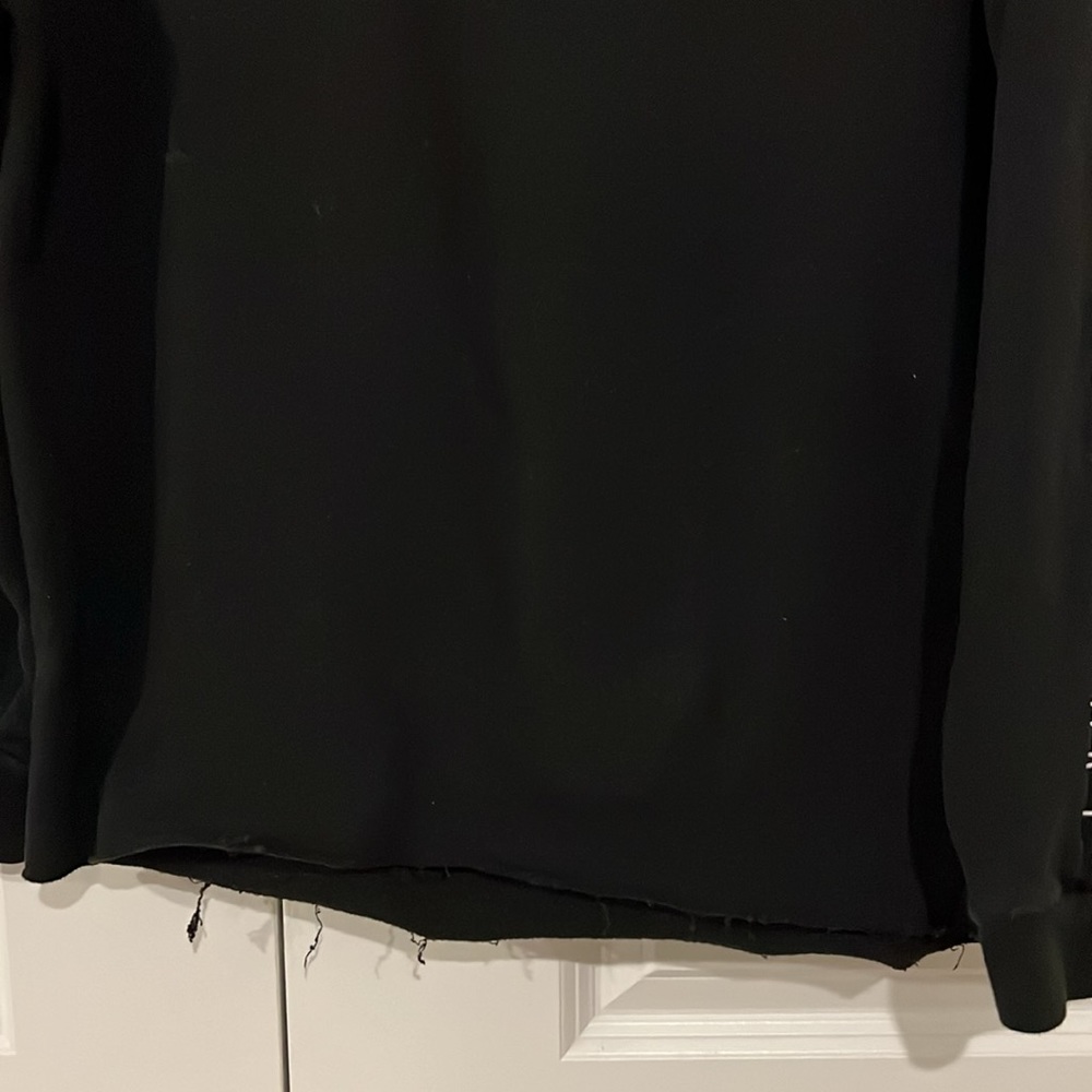 Lightly worn black PINK crewneck size XS - Picture 3 of 12